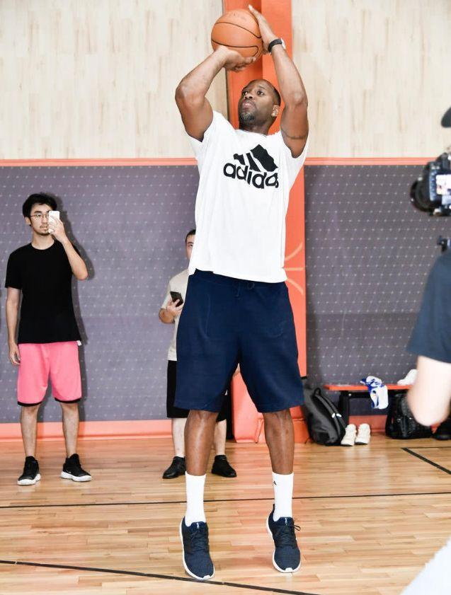 波兰斯基：经纪团队跟我讲了在门兴的合同条款，但我没听懂（波兰斯基：经纪人团队向我解释了门兴合同细节，但我没太理解）