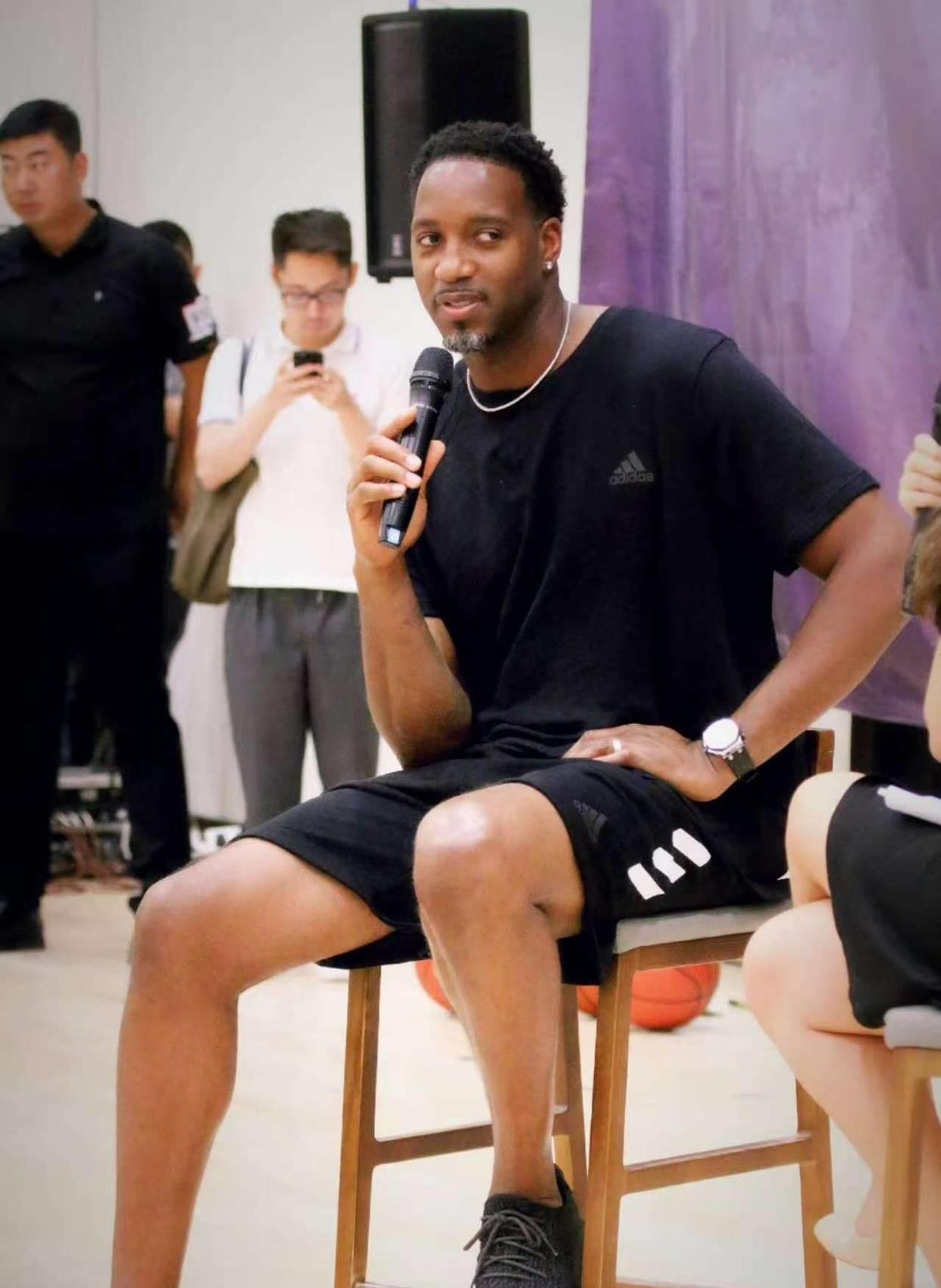 徐正源：争冠过程中球员已在场上竭尽全力；首尔队有很多优点（徐正源：争冠路上队员已拼尽全力，首尔队优点多）