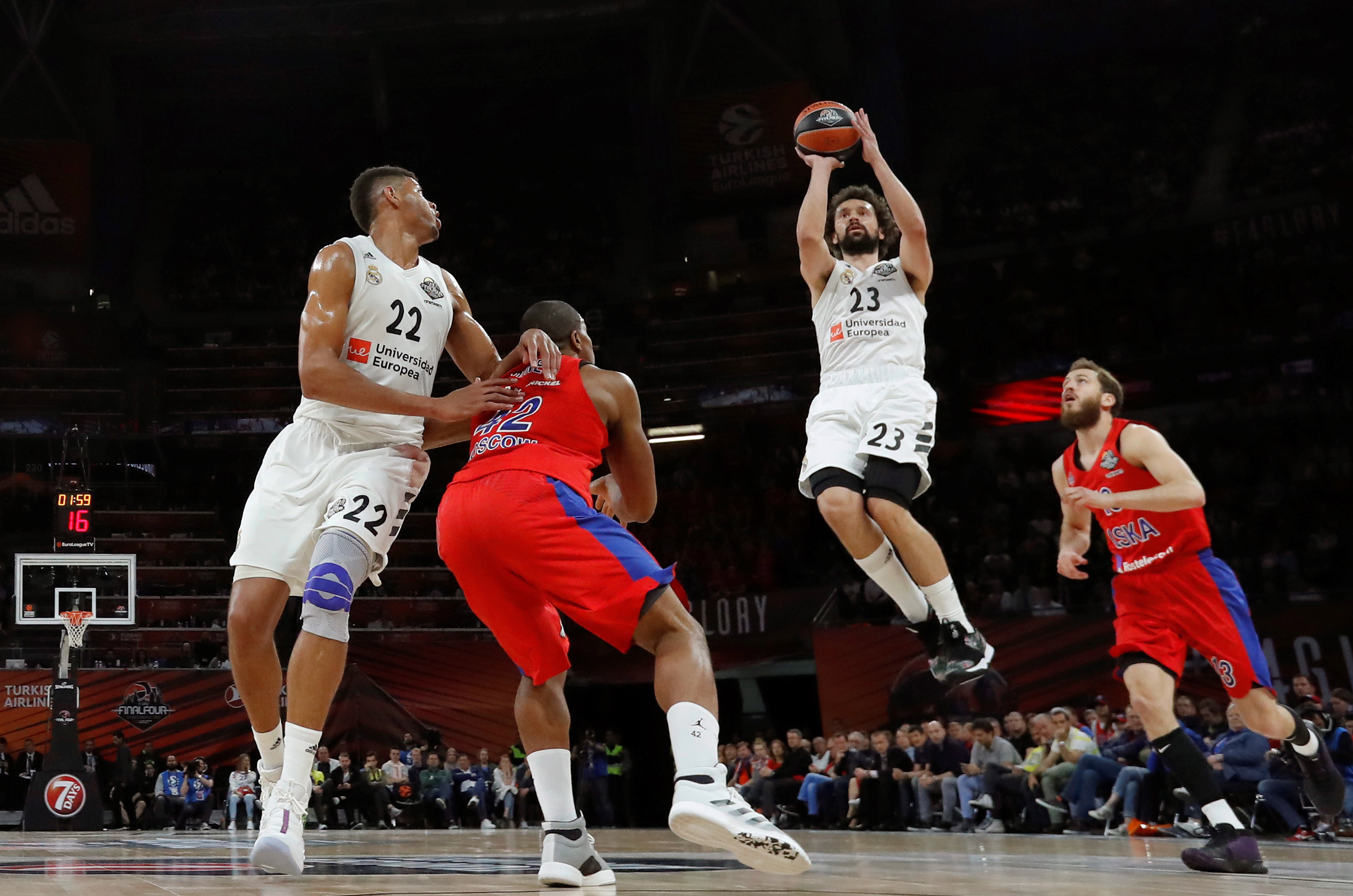 西甲：皇马客场2-2战平比利亚雷亚尔（西甲：皇马客场2-2平比利亚雷亚尔）